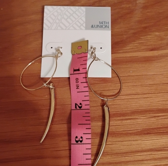 Long Earrings Gold - Picture 2 of 3